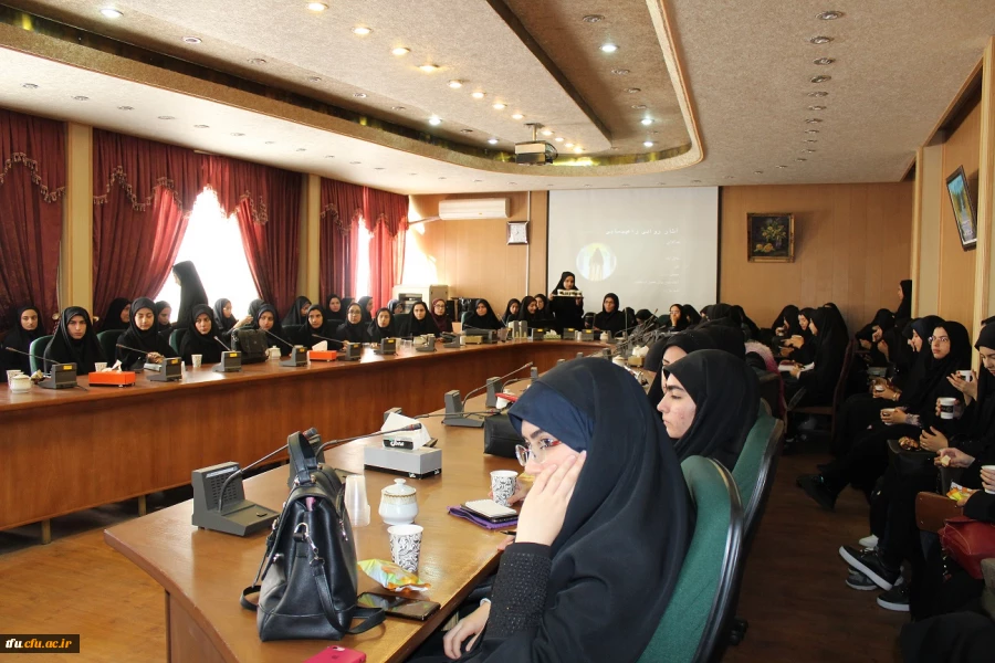 نشست تخصصی با موضوع آثار تربیتی پیاده روی اربعین 6