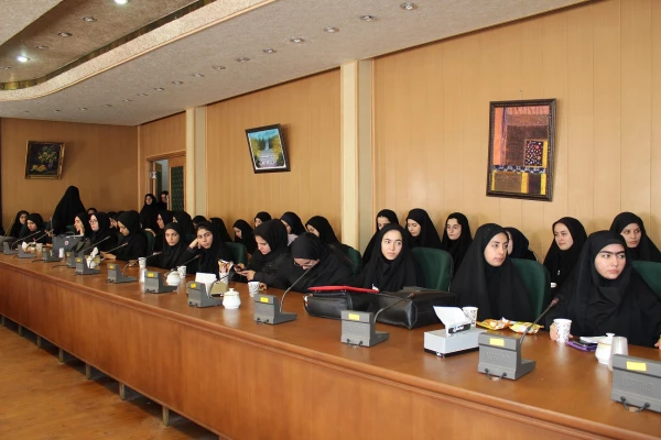 نشست تخصصی با موضوع آثار تربیتی پیاده روی اربعین 7