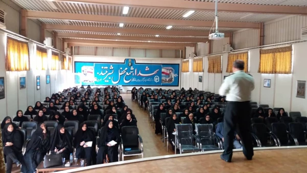 کارگاه آموزشی آسیب ها و تهدیدات فضای مجازی 2