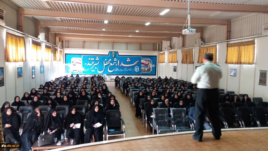 کارگاه آموزشی آسیب ها و تهدیدات فضای مجازی 2