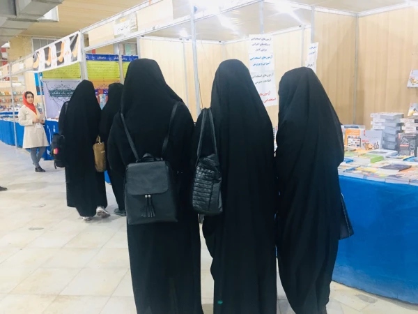 بازدید دانشجومعلمان از نمایشگاه کتاب تبریز 5