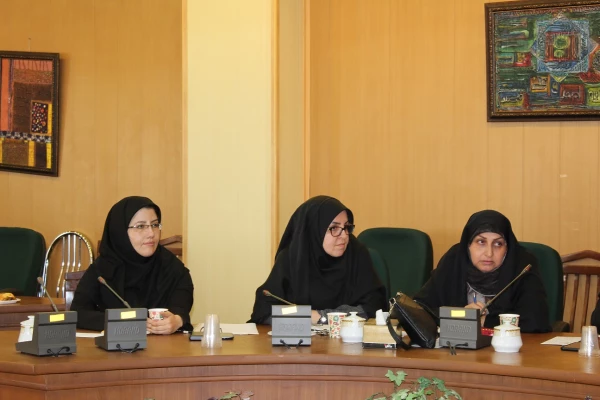 جلسه کمیته پژوهشی پردیس فاطمه الزهرا (س) 4