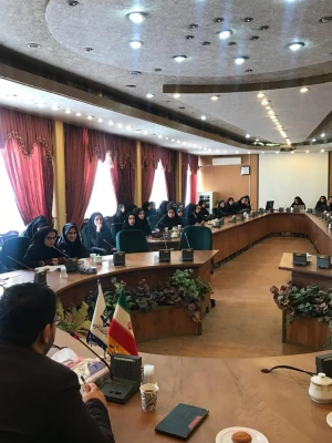 کرسی آزاد اندیشی(فرشته نجات یا شیطان بزرگ)بامحوریت استکبارستیزی 2