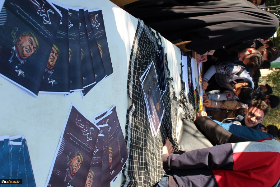 حضور پرشور اساتید، کارکنان و دانشجومعلمان پردیس فاطمه الزهرا(س) تبریز در راهپیمایی ۱۳ آبان
 12