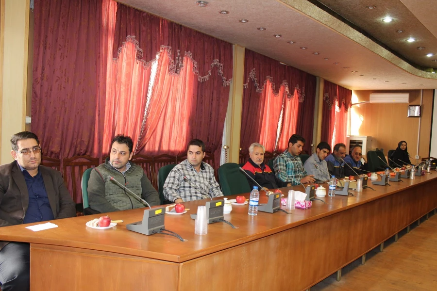 دومین جلسه شورای اداری سال تحصیلی 99-98 پردیس فاطمه الزهرا(س) تبریز برگزار شد 4