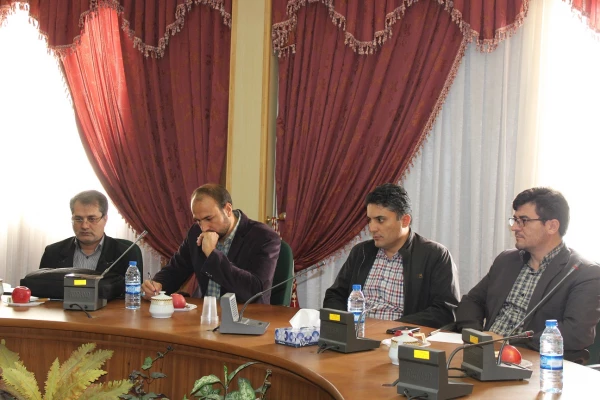 دومین جلسه شورای اداری سال تحصیلی 99-98 پردیس فاطمه الزهرا(س) تبریز برگزار شد 7