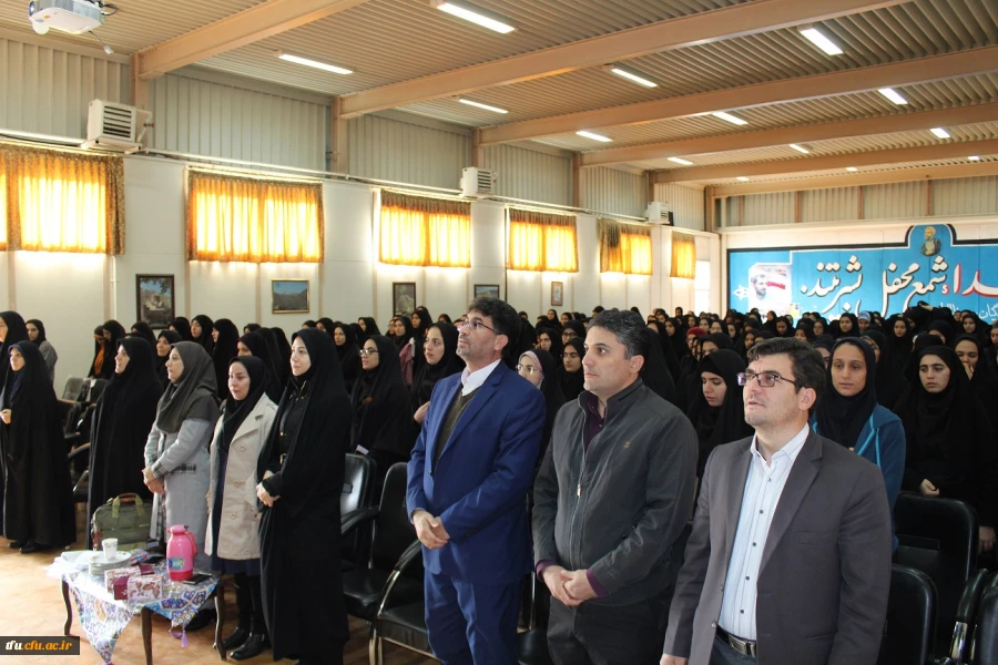 نشست توجیهی با دانشجویان جدیدالورود سال 98 3