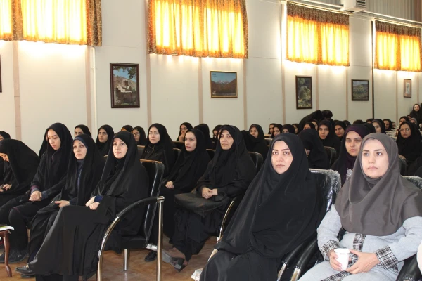 نشست توجیهی با دانشجویان جدیدالورود سال 98 8