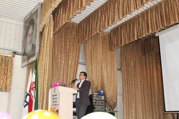 نشست توجیهی با دانشجویان جدیدالورود سال 98 11