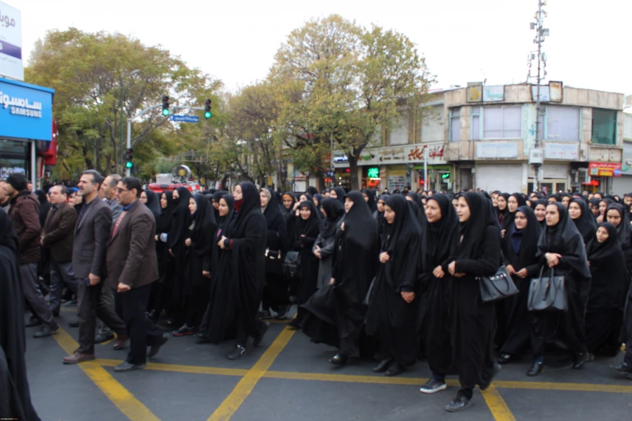 حضور اساتید، همکاران و دانشجومعلمان پردیس فاطمه الزهرا(س) درتجمع مردمی حمایت از امنیت و اقتدار کشور 10