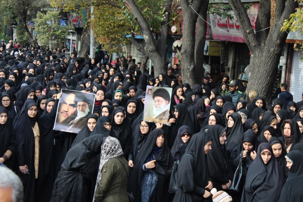 حضور اساتید، همکاران و دانشجومعلمان پردیس فاطمه الزهرا(س) درتجمع مردمی حمایت از امنیت و اقتدار کشور 2