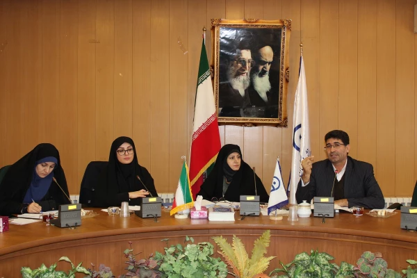 نشست صمیمیانه دانشجویان با مسئولین 3