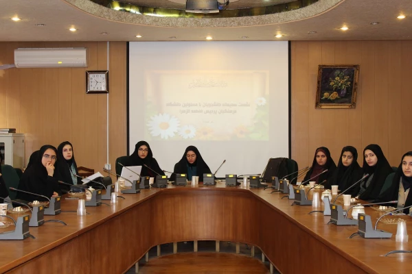 نشست صمیمیانه دانشجویان با مسئولین 6