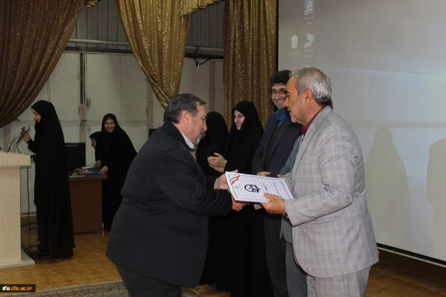 مراسم گرامیداشت هفته پژوهش سال 1398 12