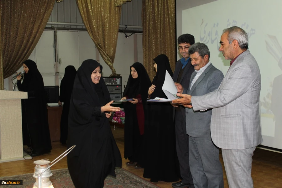 مراسم گرامیداشت هفته پژوهش سال 1398 13