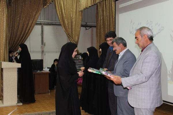 مراسم گرامیداشت هفته پژوهش سال 1398 14