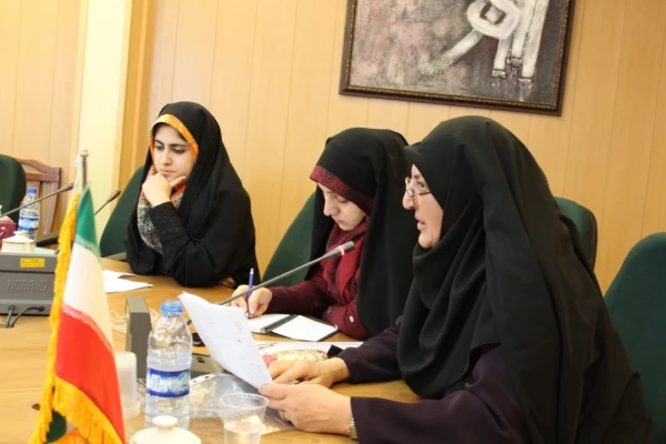 نشست مدرسه طبیعت و تعارض آن با سند تحول بنیادین 5