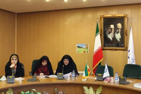 نشست مدرسه طبیعت و تعارض آن با سند تحول بنیادین 8