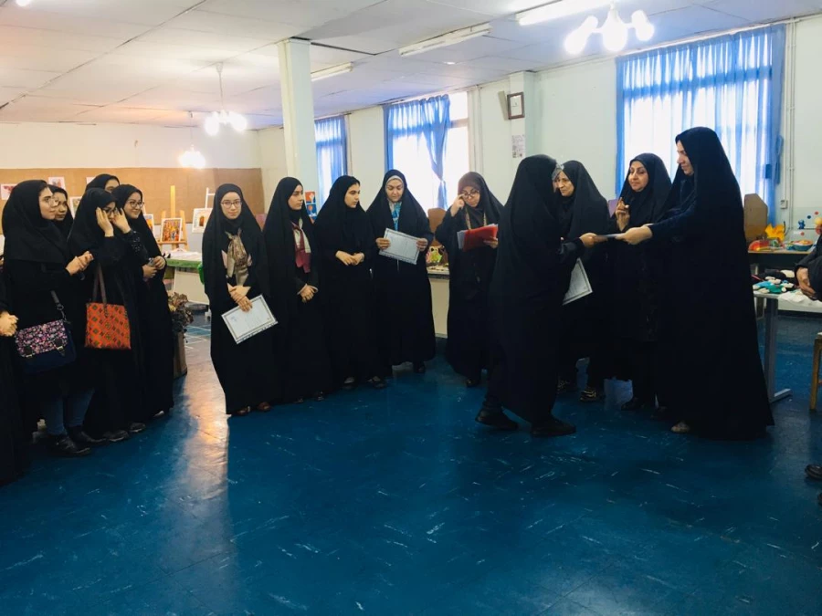 اختتامیه 8 نمایشگاه علمی-پژوهشی با تقدیر و تجلیل از عوامل اجرایی 5