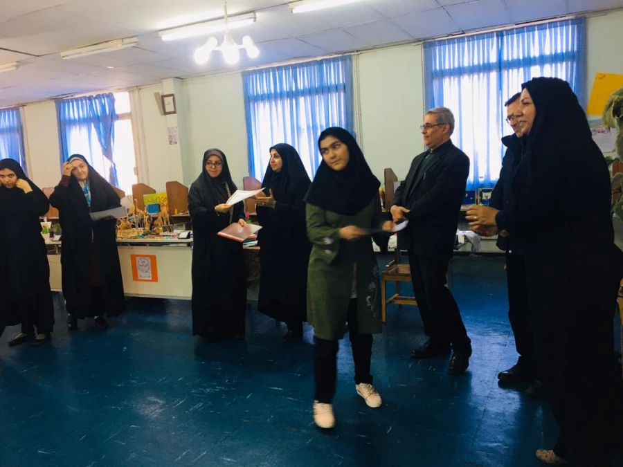 اختتامیه 8 نمایشگاه علمی-پژوهشی با تقدیر و تجلیل از عوامل اجرایی 8