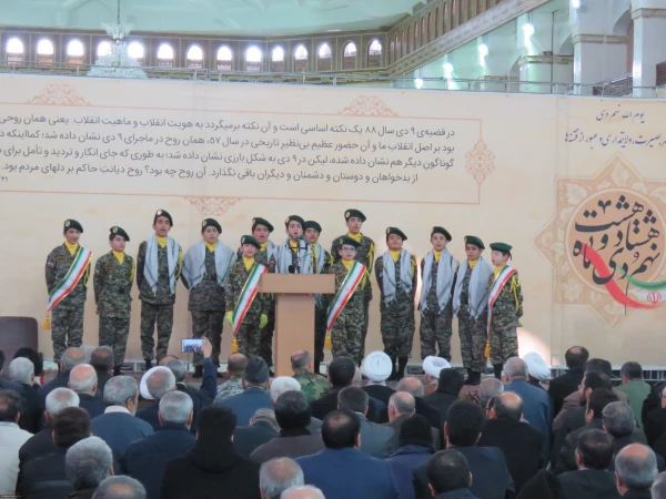 حضور انقلابی دانشگاه فرهنگیان استان آذربایجان شرقی در حماسه 9 دی
 4