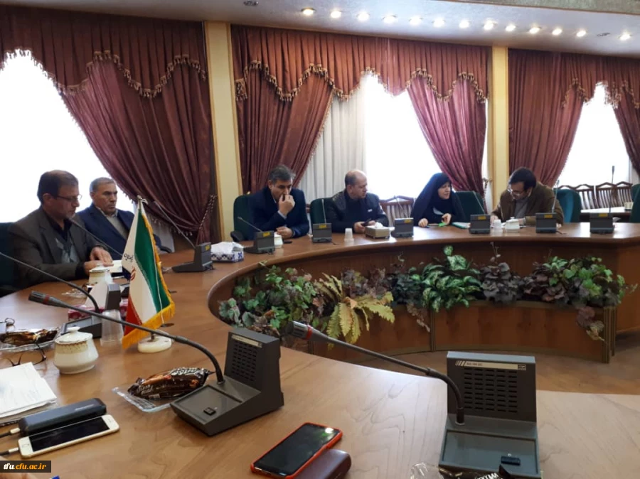جلسه کمیته پژوهشی پردیس فاطمه الزهرا (س)  5