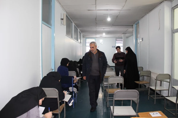 بازدید از روند برگزاری امتحانات نیمسال اول تحصیلی سال 99-98 6