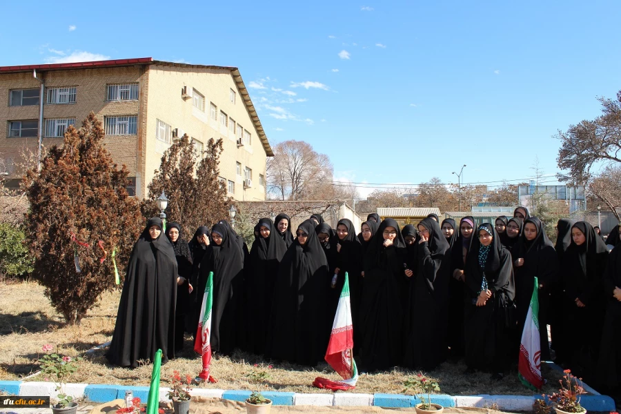 مراسم کلنگ زنی مزار شهید گمنام در محوطه پردیس فاطمه الزهرا(س) 2