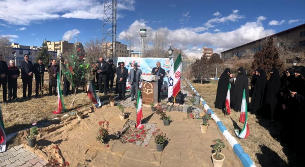 مراسم کلنگ زنی مزار شهید گمنام در محوطه پردیس فاطمه الزهرا(س) 7