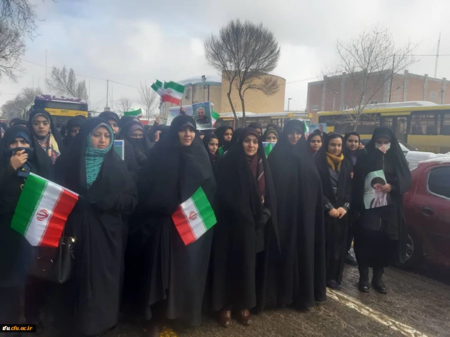 حضور انقلابی دانشگاه فرهنگیان استان آذربایجان شرقی در راهپیمایی 22 بهمن 98 3