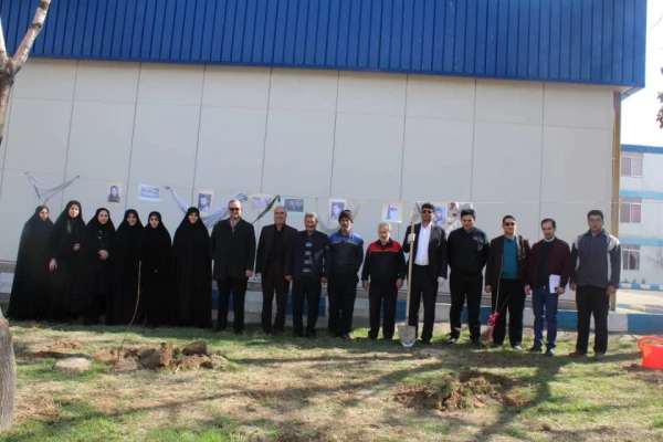 برگزاری مراسم درختکاری به مناسبت هفته منابع طبیعی و روز شهدا 4