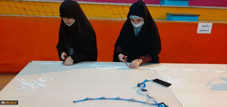 بازدید مدیریت امور استانی و ریاست پردیس فاطمه الزهرا(س) از کارگاه گروه جهادی ستاد پیشگیری از ویروس کرونا 4