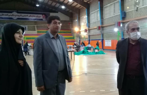 بازدید مدیریت امور استانی و ریاست پردیس فاطمه الزهرا(س) از کارگاه گروه جهادی ستاد پیشگیری از ویروس کرونا 6