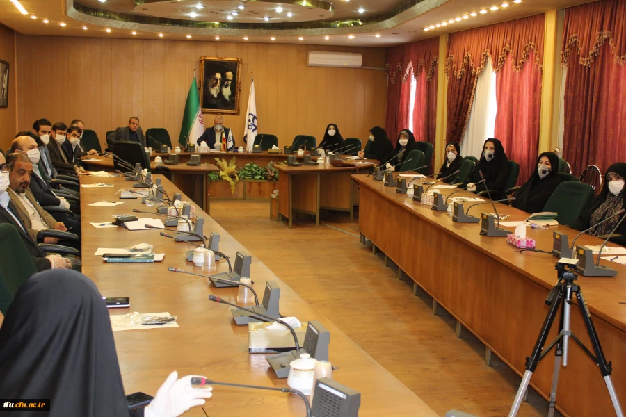 تشکیل اولین جلسه شورای آموزشی گروه های آموزشی ادبیات فارسی و ریاضیات 2