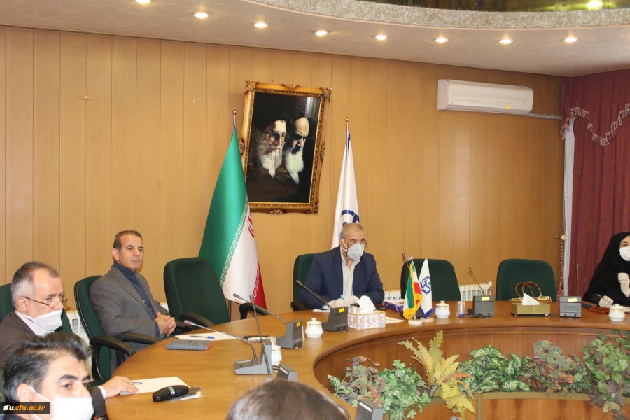 تشکیل اولین جلسه شورای آموزشی گروه های آموزشی ادبیات فارسی و ریاضیات 5