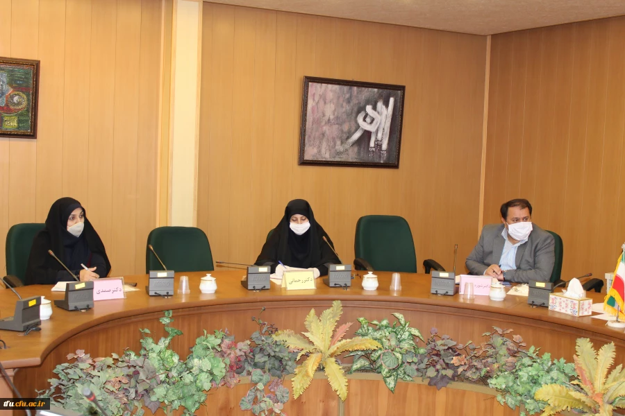 تشکیل اولین جلسه شورای آموزشی گروه های آموزشی ادبیات فارسی و ریاضیات 8