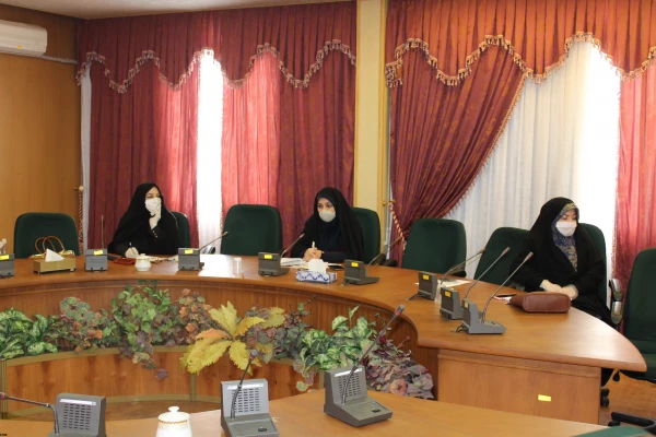 برگزاری جلسه شورای آموزش گروه های آموزشی ادبیات فارسی در مورد آموزش های مجازی 8