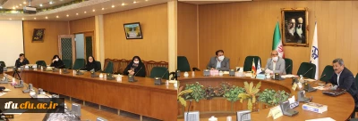 جلسه شورای آموزش با حضور اساتید گروه ریاضی

بررسی فرایند آموزش های مجازی در گروه ریاضی