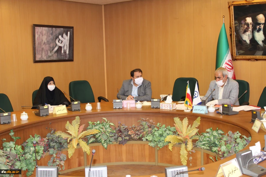 برگزاری جلسه شورای آموزش گروه های آموزشی ریاضی در مورد بررسی فرایند آموزش های مجازی 2