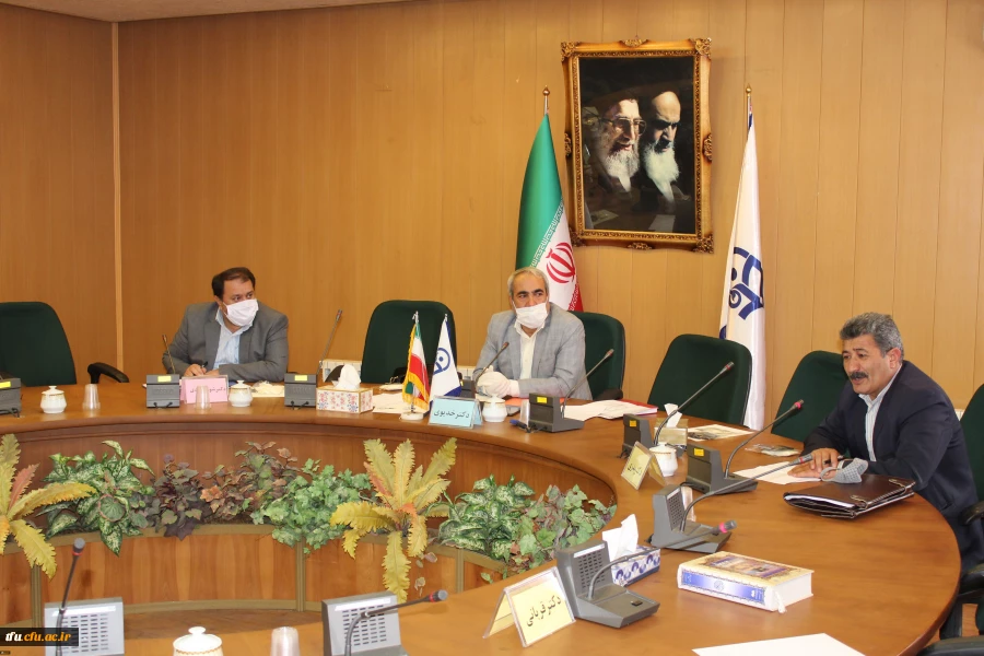 برگزاری جلسه شورای آموزش گروه های آموزشی ریاضی در مورد بررسی فرایند آموزش های مجازی 5