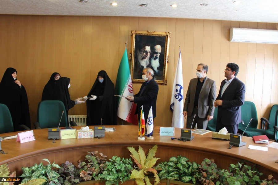 جلسه تکریم و معارفه کارشناس حراست پردیس فاطمه الزهرا سلام الله علیها 5