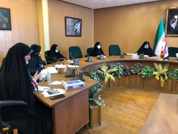 جلسه اردیبهشت ماه کمیته فرهنگی پردیس فاطمه الزهرا (س) 3