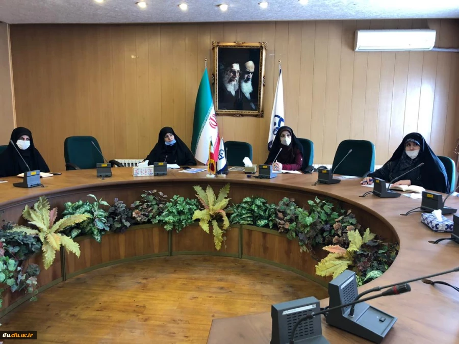 جلسه اردیبهشت ماه کمیته فرهنگی پردیس فاطمه الزهرا (س) 5