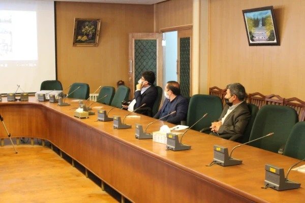 ویدئو کنفرانس با سخنرانی جناب آقای دکتر خنیفر 8