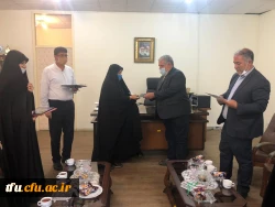 تقدیر از همکاران پردیس فاطمه الزهرا(س) به عنوان جهادگران میدان دفاع از سلامت

 2