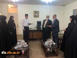 تقدیر از همکاران پردیس فاطمه الزهرا(س) به عنوان جهادگران میدان دفاع از سلامت

 4