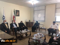 تقدیر از همکاران پردیس فاطمه الزهرا(س) به عنوان جهادگران میدان دفاع از سلامت

 8