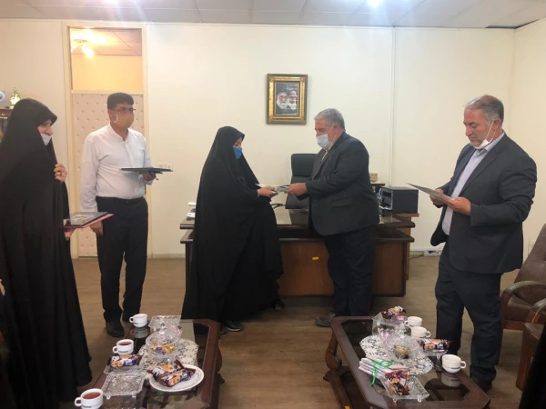 تقدیر از همکاران پردیس فاطمه الزهرا(س) به عنوان جهادگران میدان دفاع از سلامت
 2