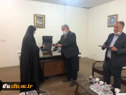 تقدیر از همکاران پردیس فاطمه الزهرا(س) به عنوان جهادگران میدان دفاع از سلامت
 4