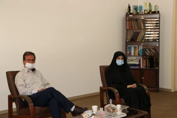 تجلیل از اساتید ایثارگر پردیس فاطمه الزهراس(س) تبریز 3